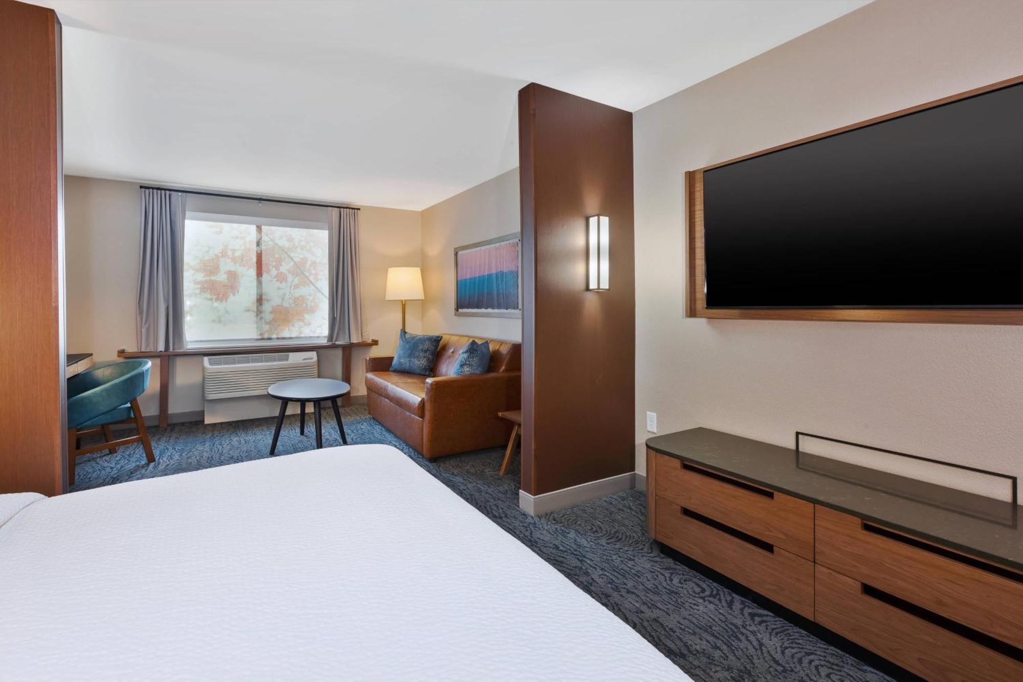 Fairfield & By Marriott Hotel 3*