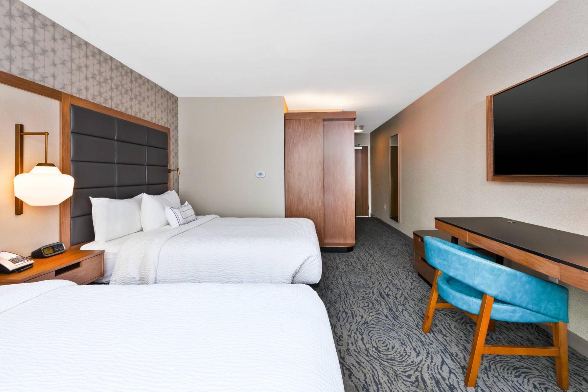 Hotel Fairfield & By Marriott 3*